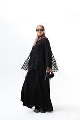 Noire Dantelle Abaya