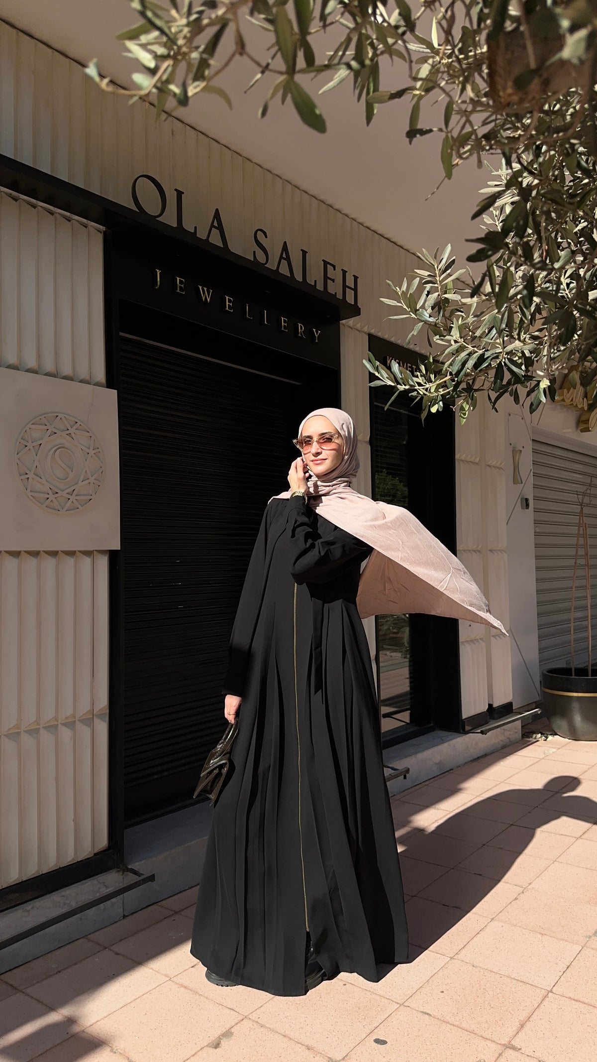 Copper Zipper Abaya
