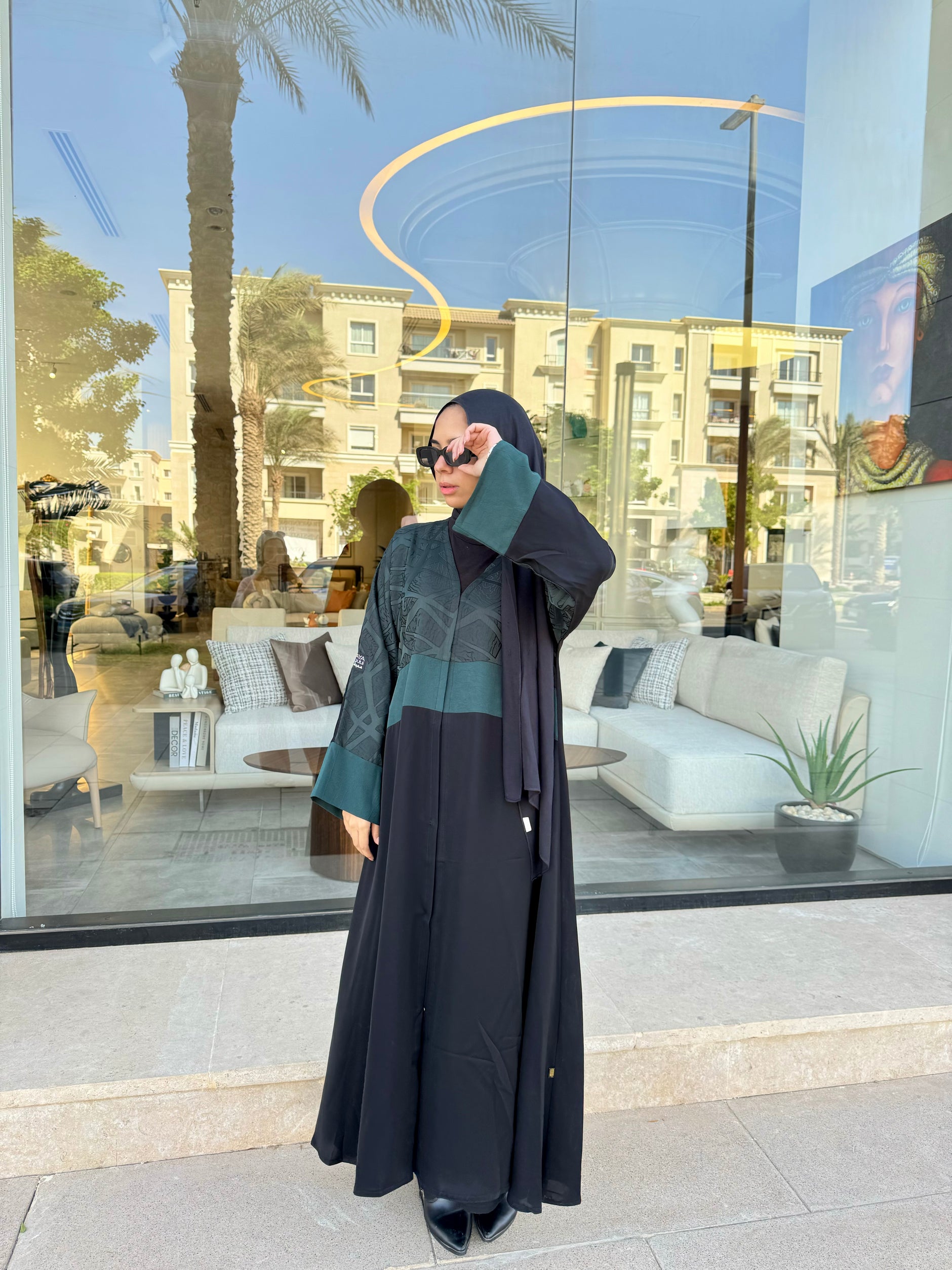 Arabian glow abaya