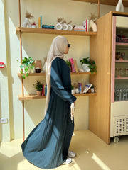 Side Pleated Abaya