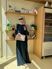 Side Pleated Abaya