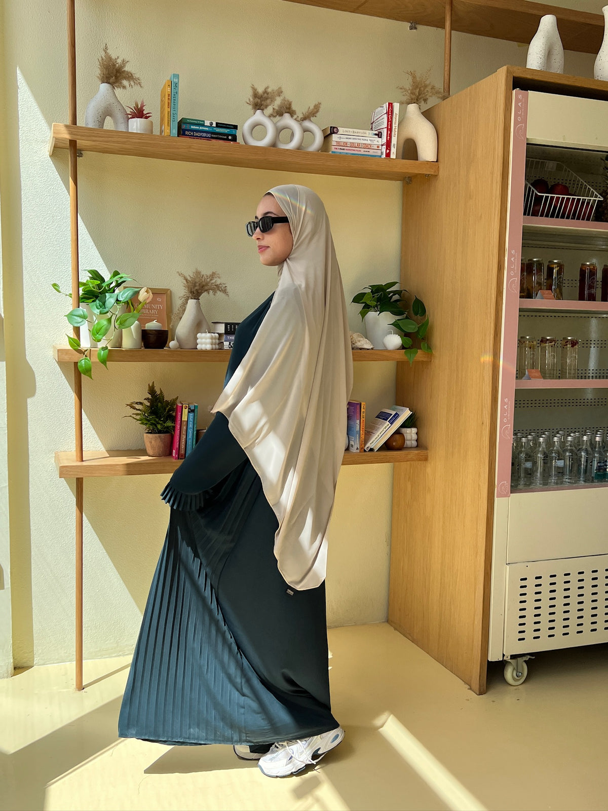 Side Pleated Abaya