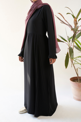 Side Pleated Abaya