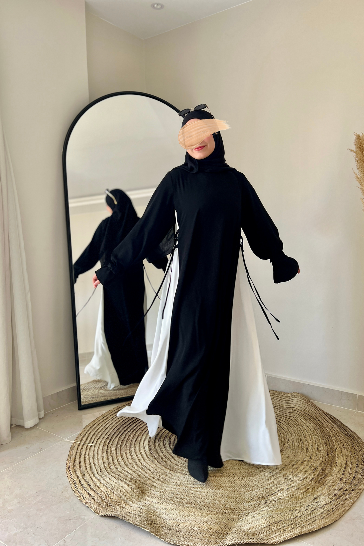 Luna abaya
