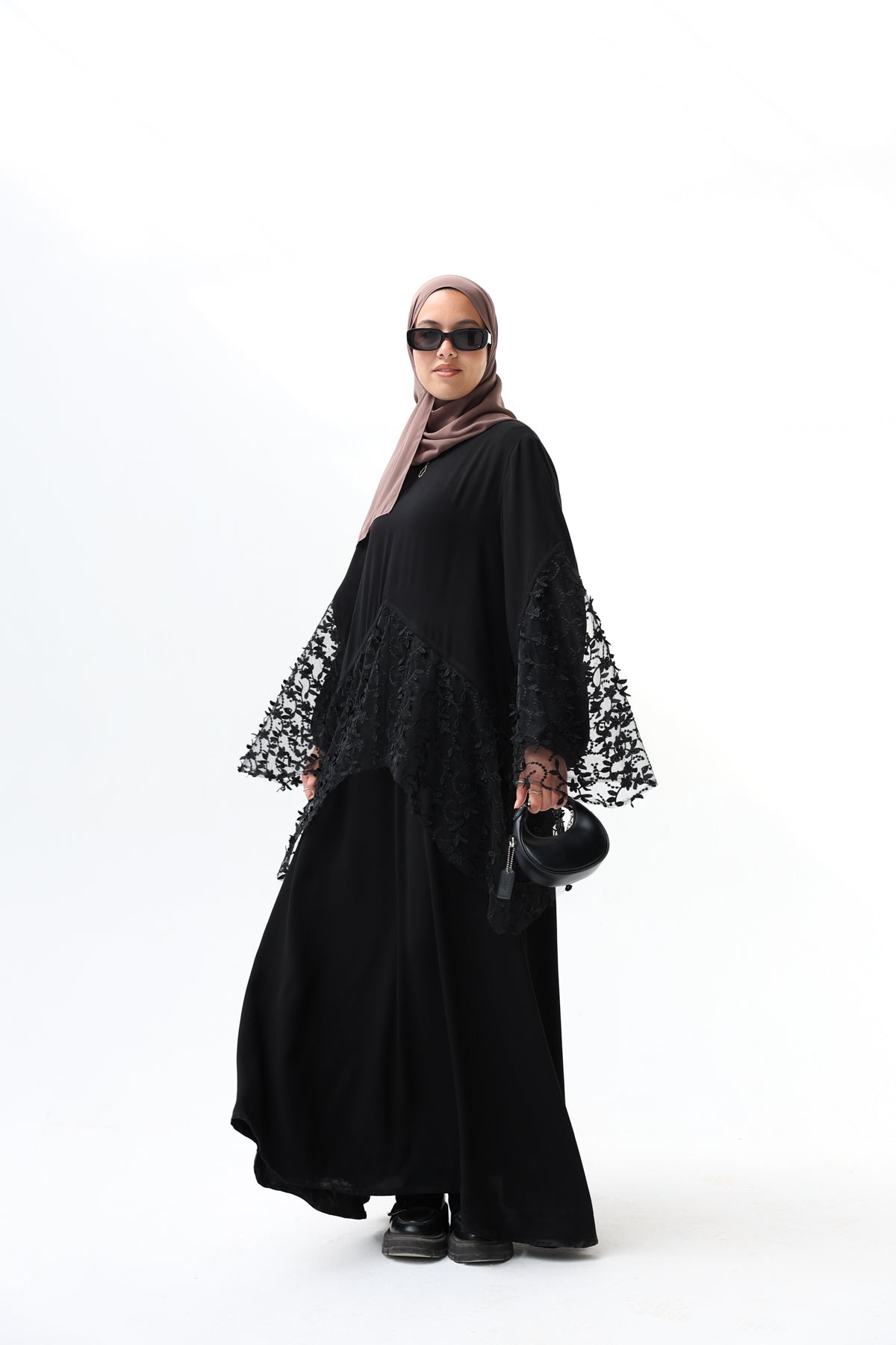 Noire Dantelle  Abaya